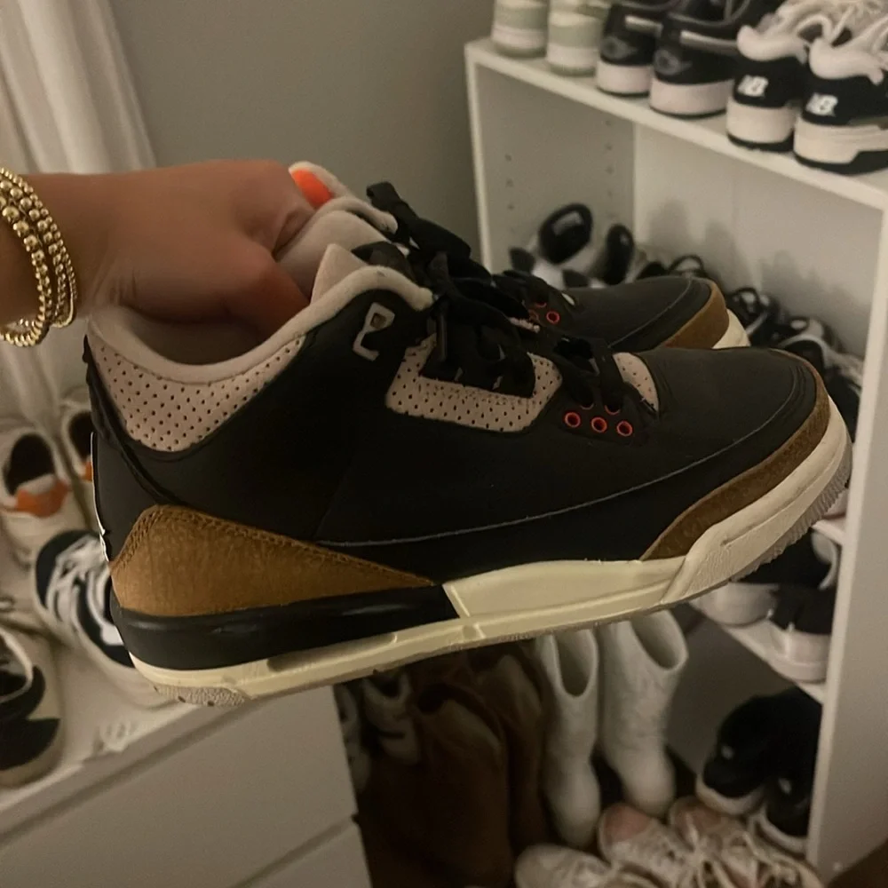Jordan 3 - Picture 2 of 2